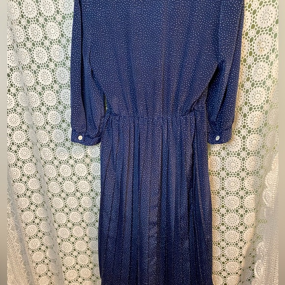 Leslie Belle Vintage Dress - Picture 9 of 9